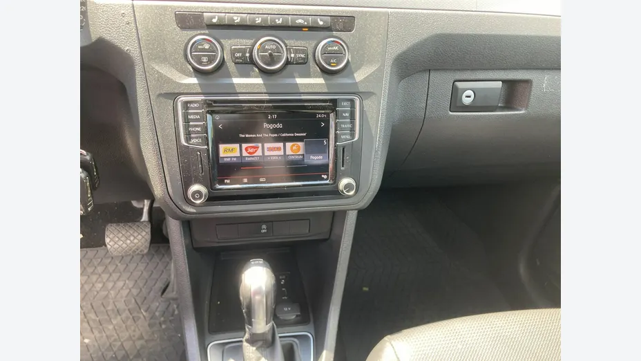 VOLKSWAGEN Caddy -