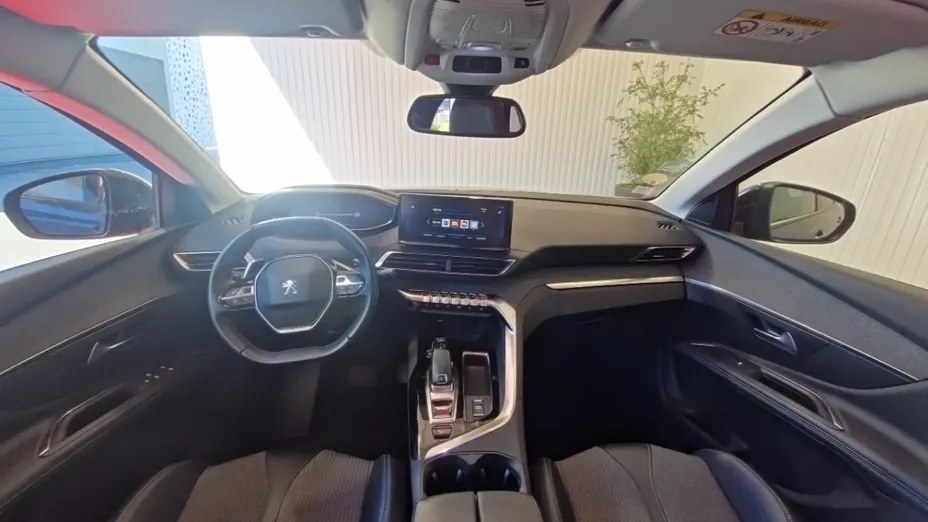 PEUGEOT 3008 -