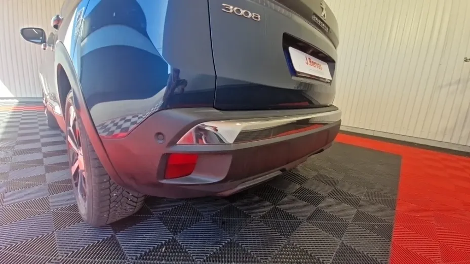 PEUGEOT 3008 -