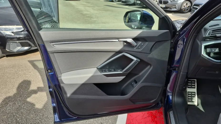 AUDI Q3 Sportback -