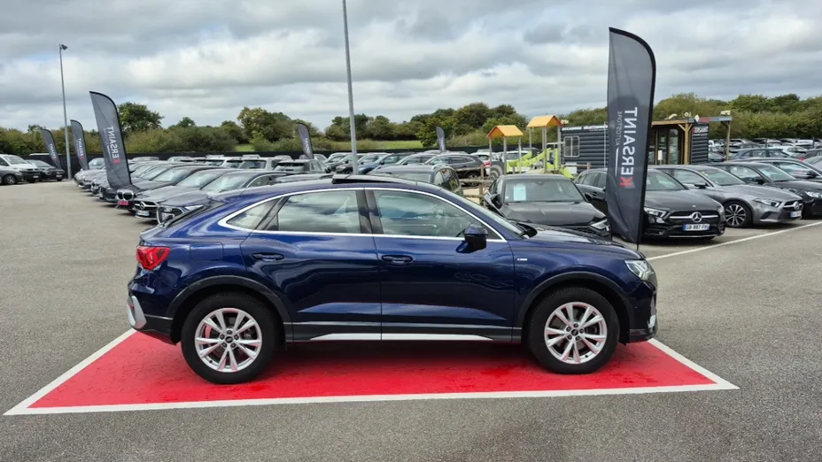 AUDI Q3 Sportback -