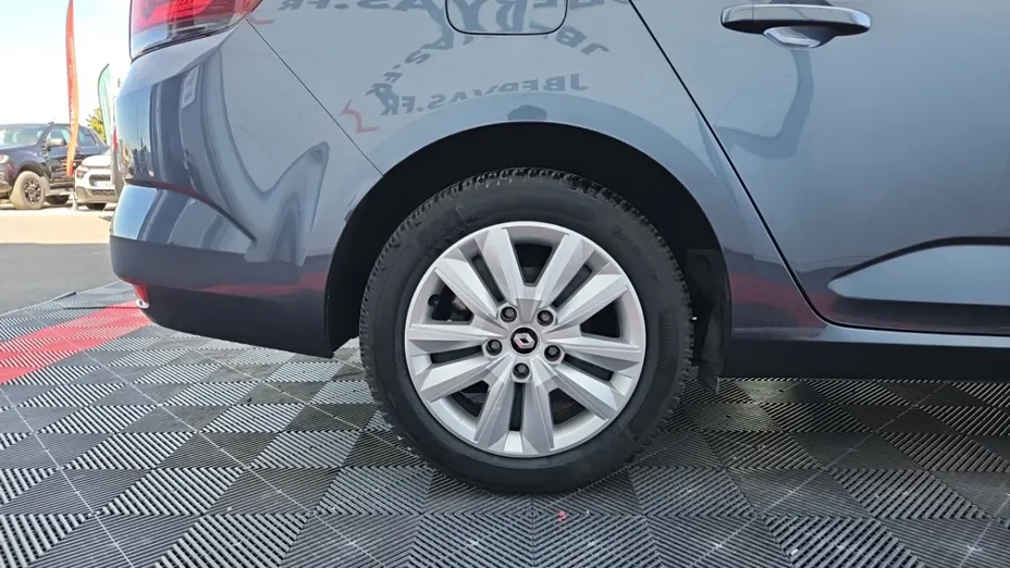 RENAULT Megane -