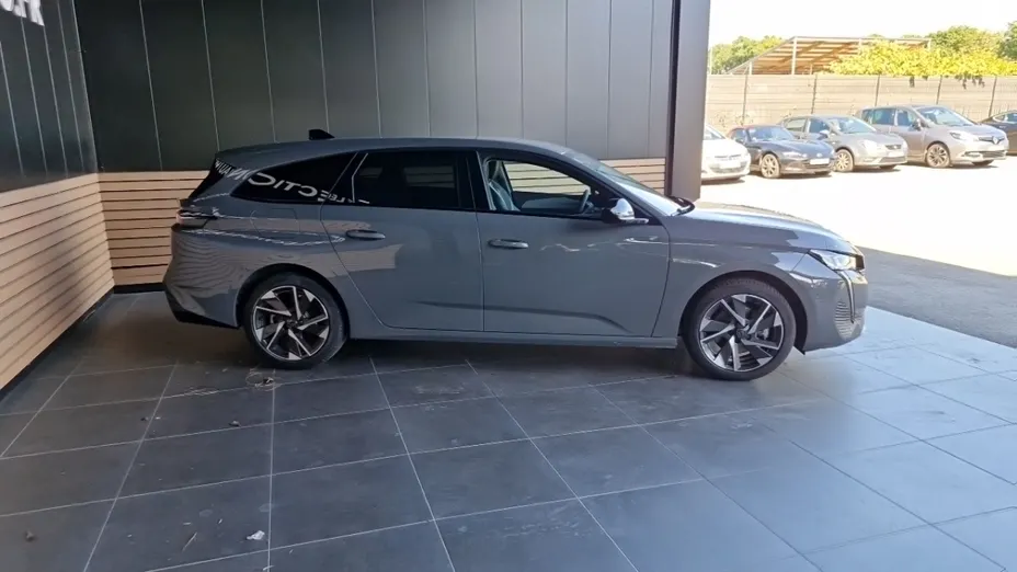 PEUGEOT 308 -