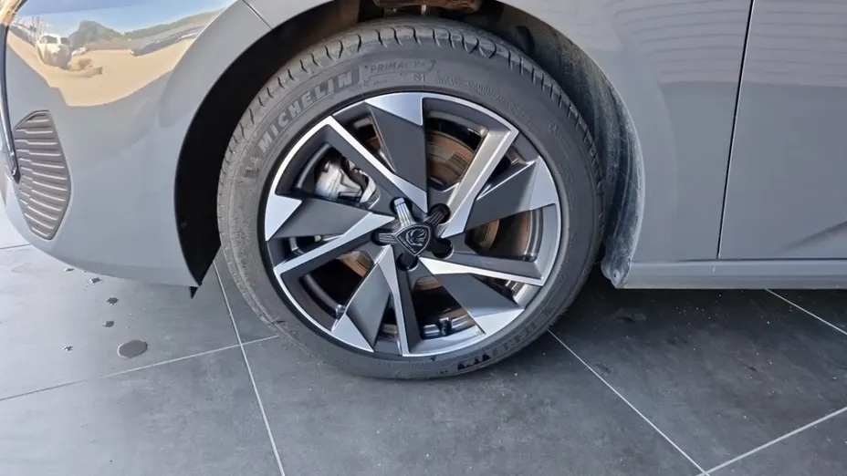 PEUGEOT 308 -