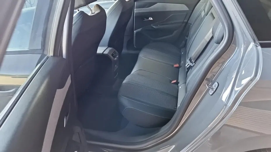 PEUGEOT 308 -
