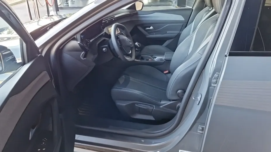 PEUGEOT 308 -