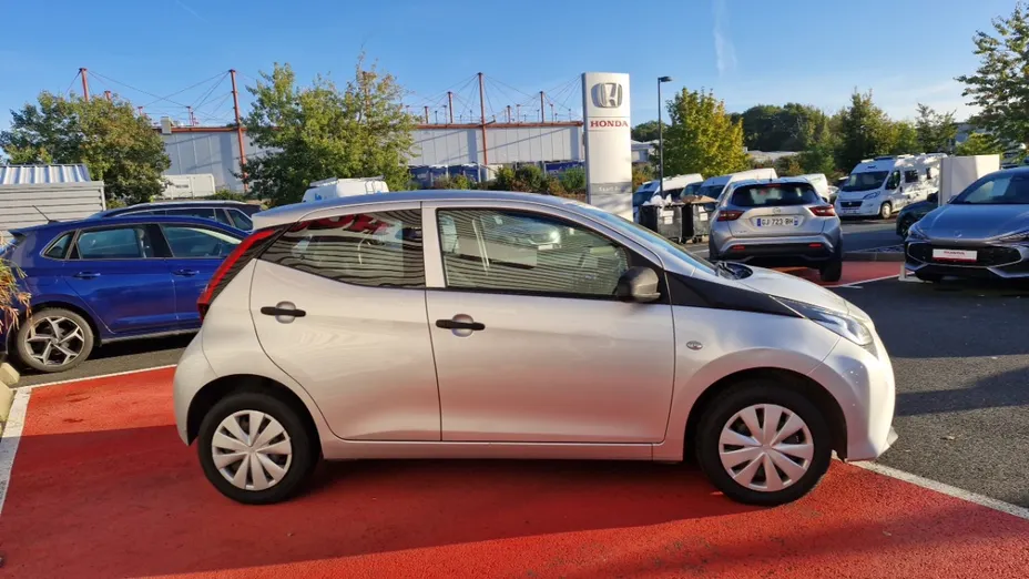 TOYOTA Aygo -