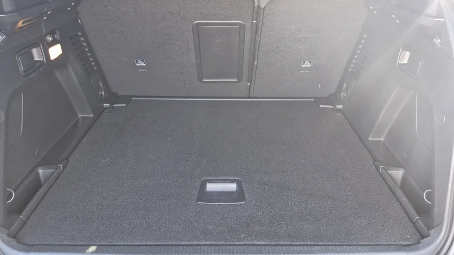 PEUGEOT 3008 -