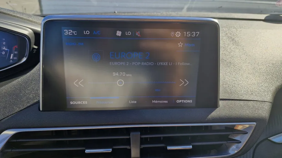 PEUGEOT 3008 -