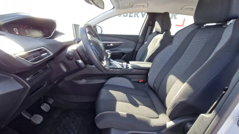 PEUGEOT 3008 -