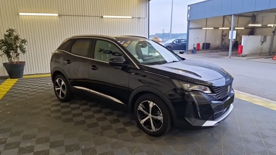 PEUGEOT 3008 -