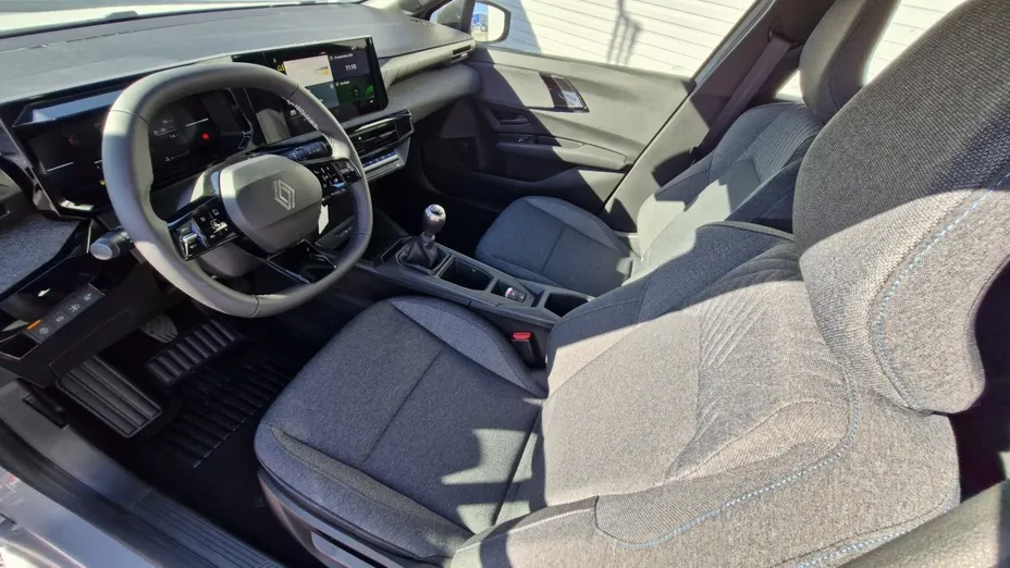RENAULT Clio -