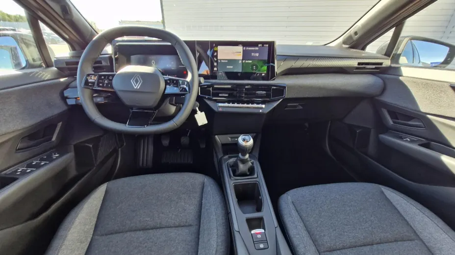 RENAULT Clio -