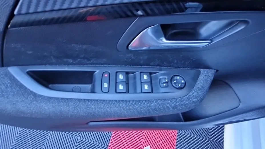 PEUGEOT 208 208 1.2 PureTech Access