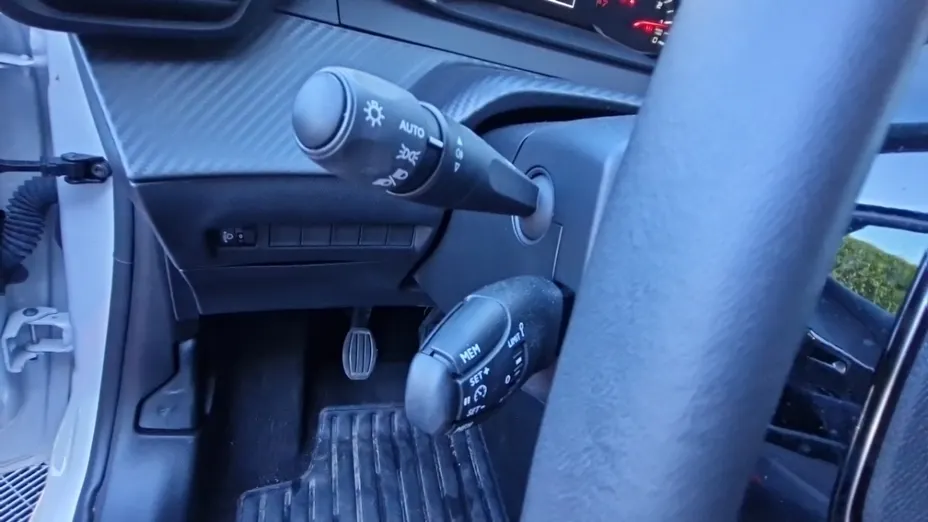PEUGEOT 208 208 1.2 PureTech Access