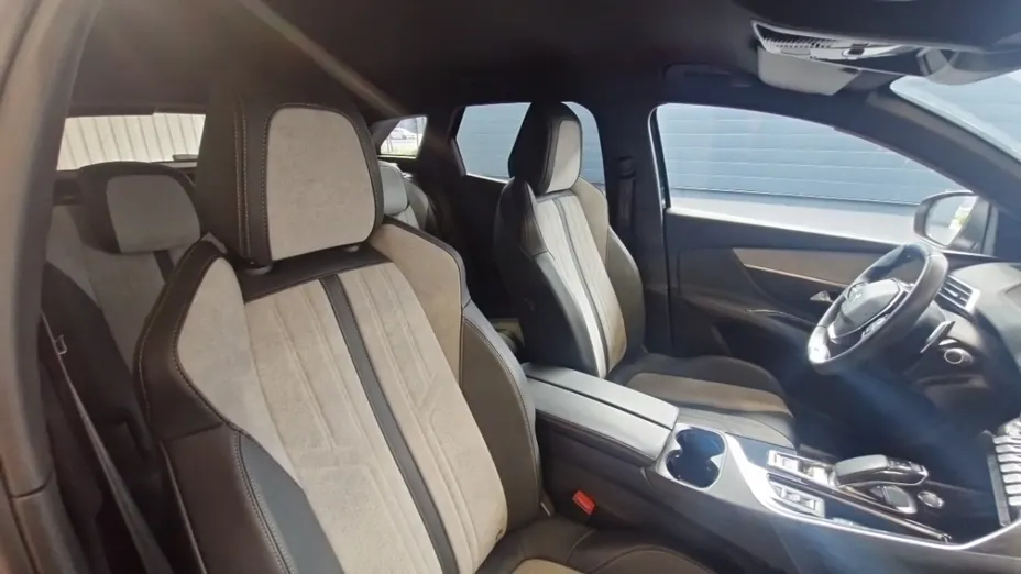 PEUGEOT 3008 -