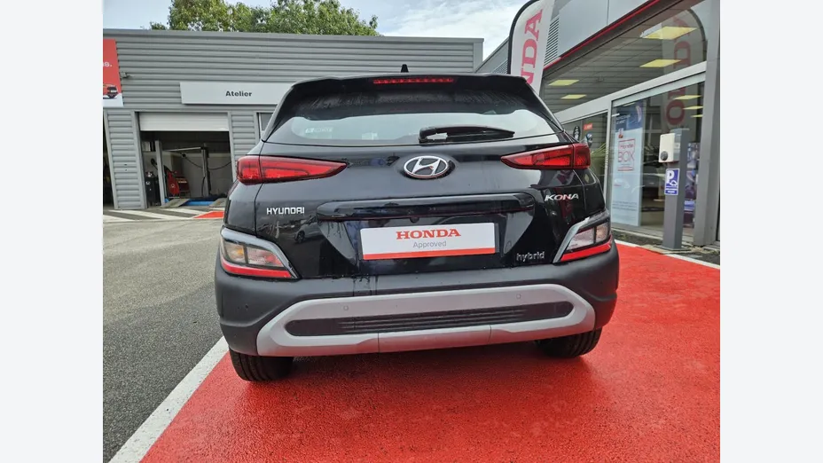HYUNDAI Kona -