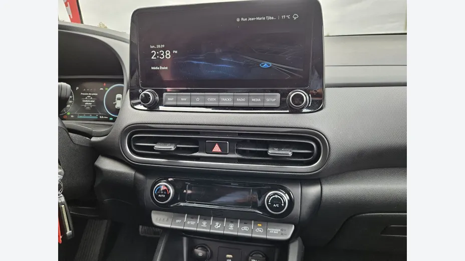 HYUNDAI Kona -