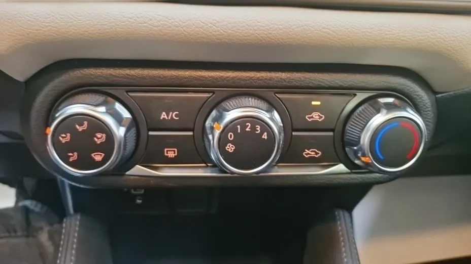 NISSAN Micra -