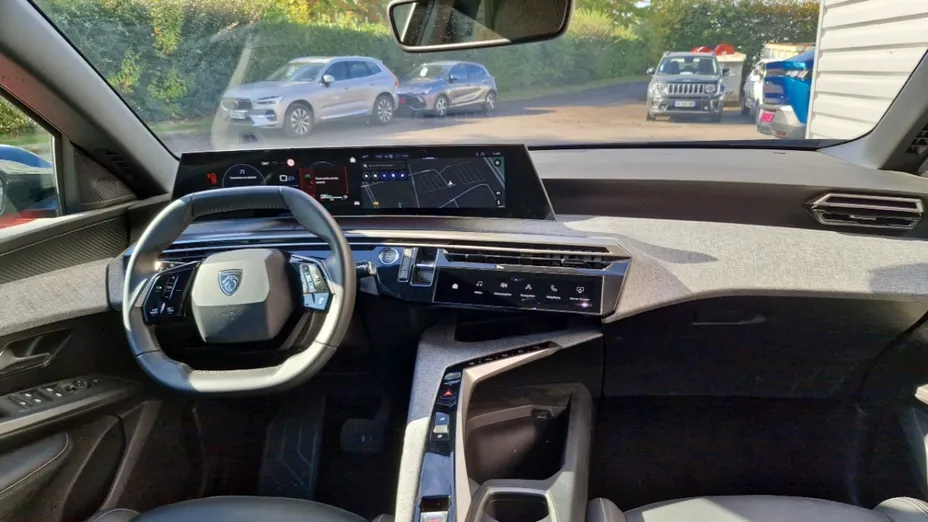 PEUGEOT 3008 -
