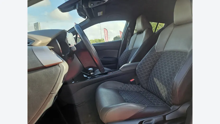 TOYOTA C-HR -