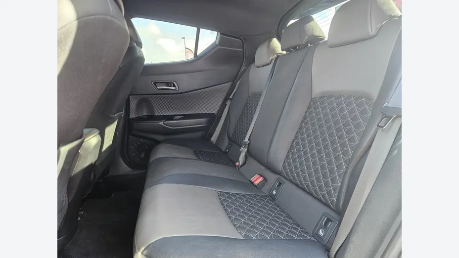 TOYOTA C-HR -