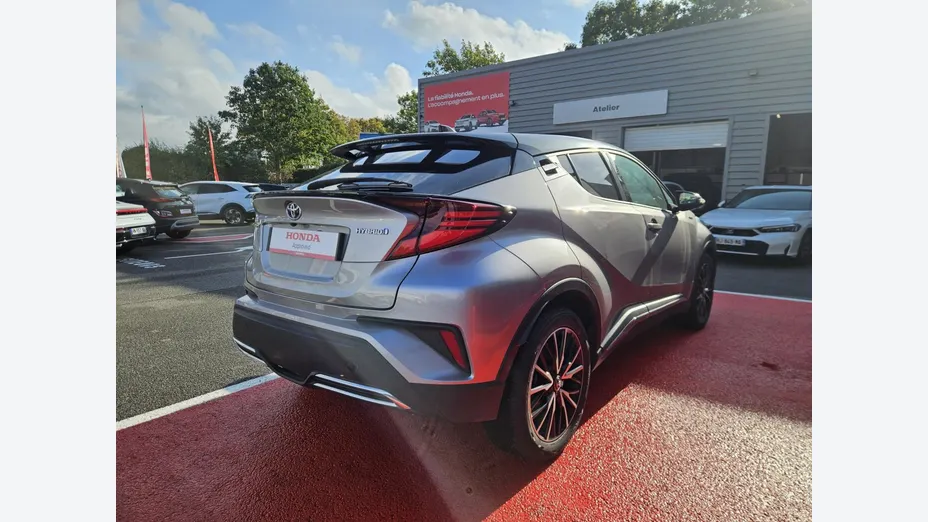 TOYOTA C-HR -
