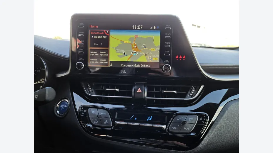 TOYOTA C-HR -