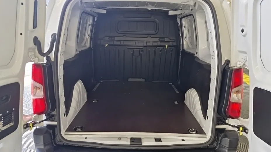 PEUGEOT Partner -