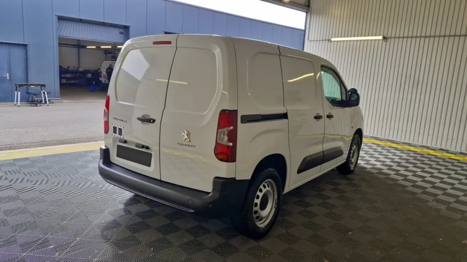 PEUGEOT Partner -