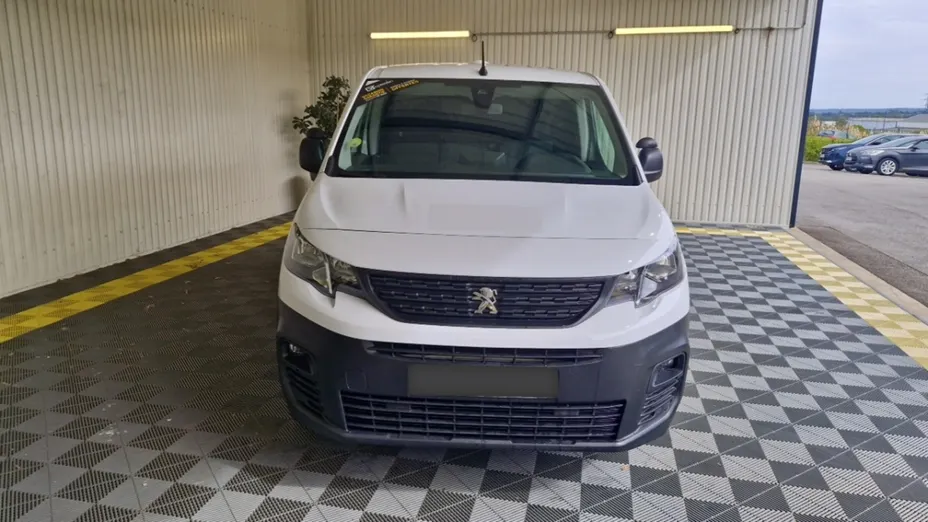 PEUGEOT Partner -