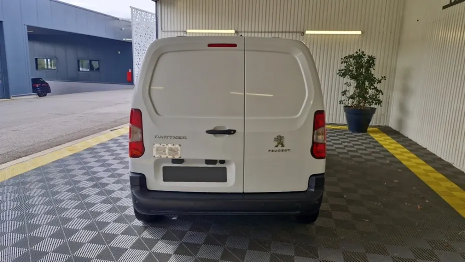 PEUGEOT Partner -