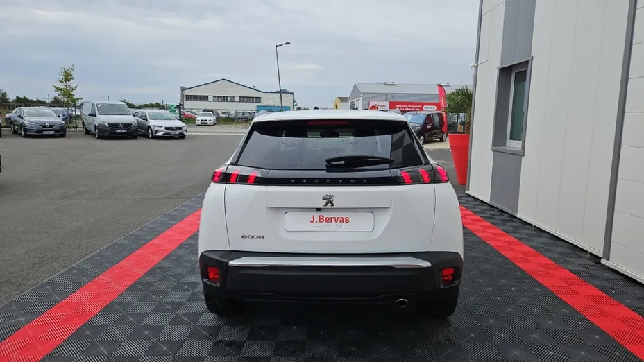 PEUGEOT 2008 -