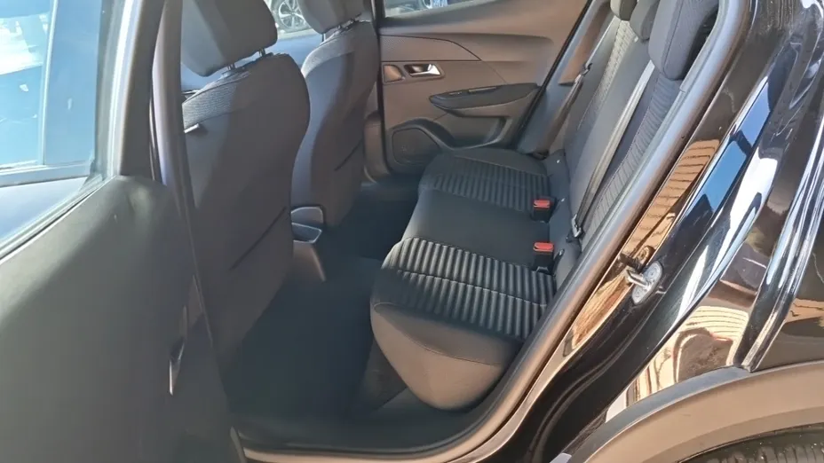 PEUGEOT 2008 -