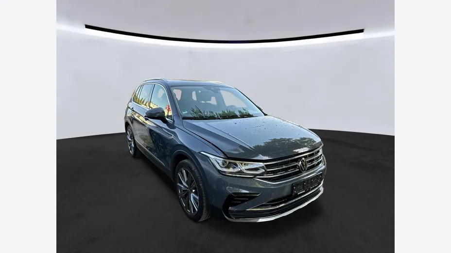 VOLKSWAGEN Tiguan -