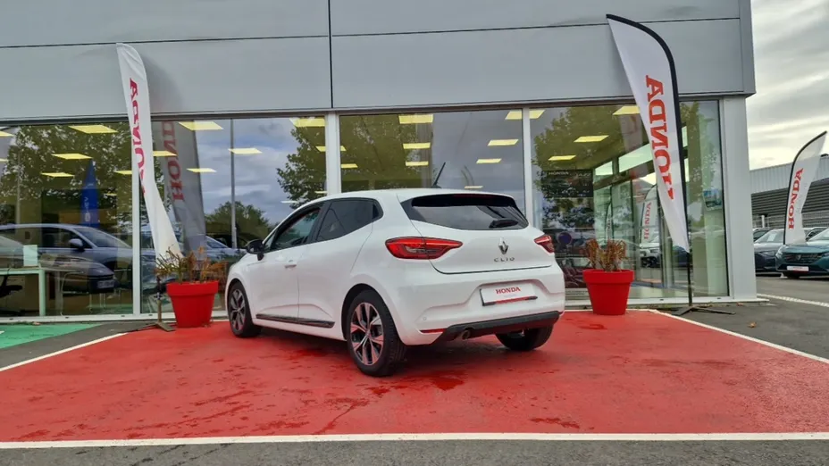 RENAULT Clio -