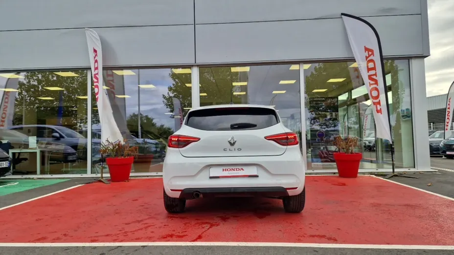 RENAULT Clio -