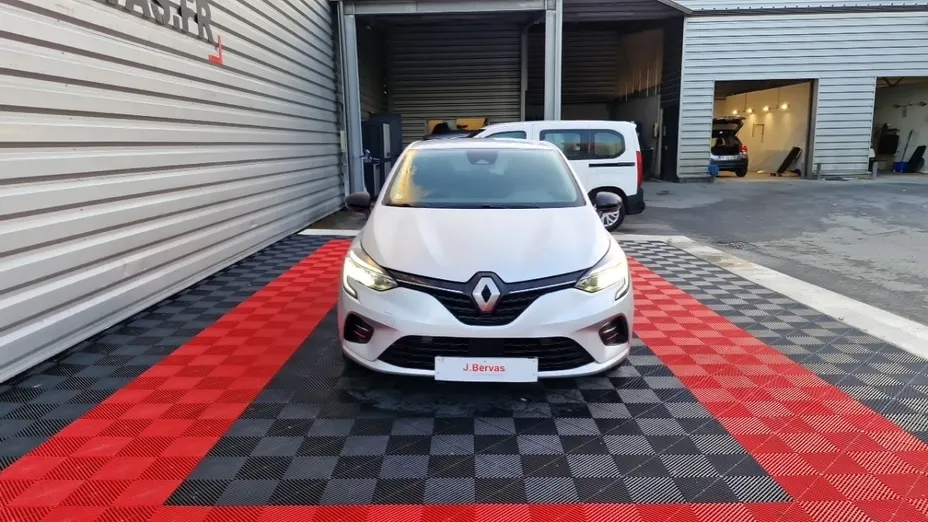 RENAULT Clio -