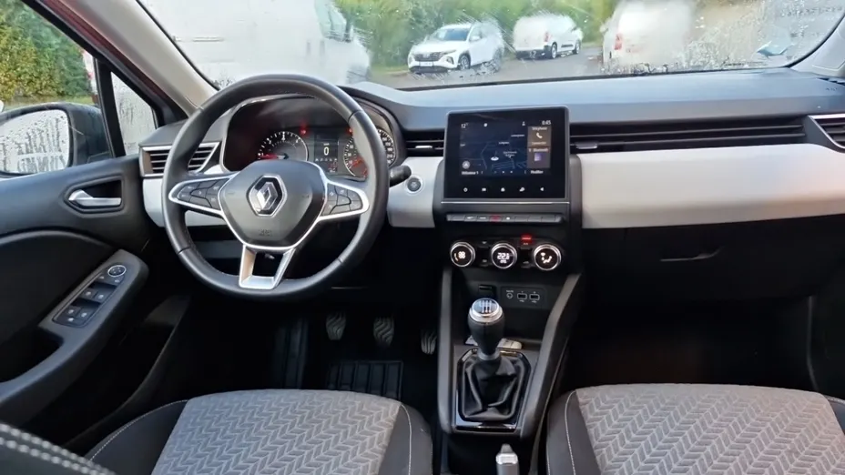 RENAULT Clio -