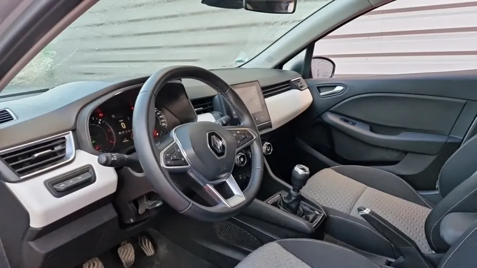 RENAULT Clio -