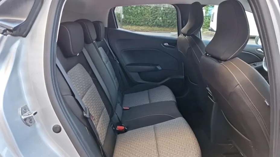 RENAULT Clio -
