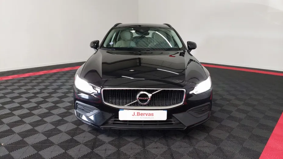 VOLVO V60 -