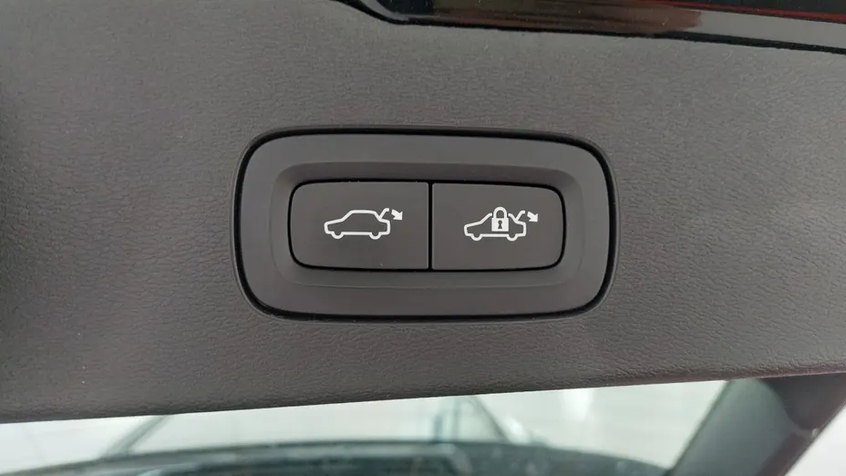VOLVO V60 -