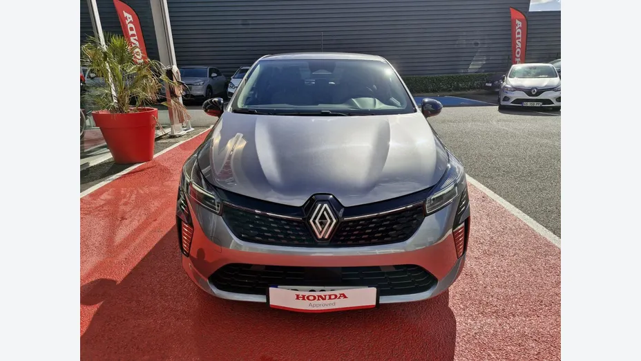 RENAULT Clio -
