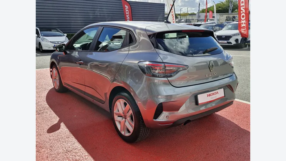 RENAULT Clio -