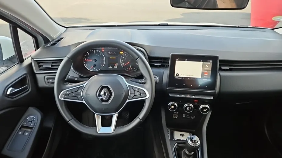 RENAULT Clio -