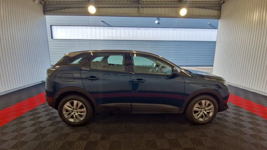 PEUGEOT 3008 -