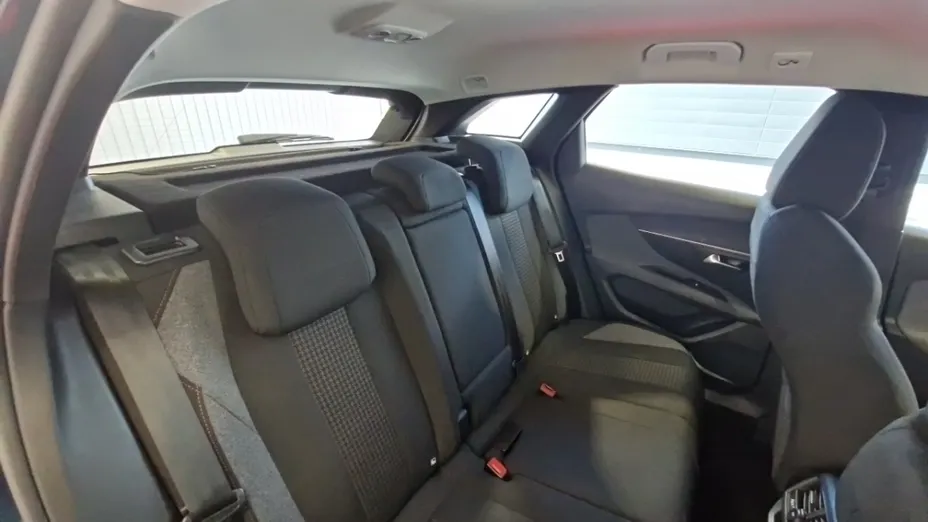 PEUGEOT 3008 -