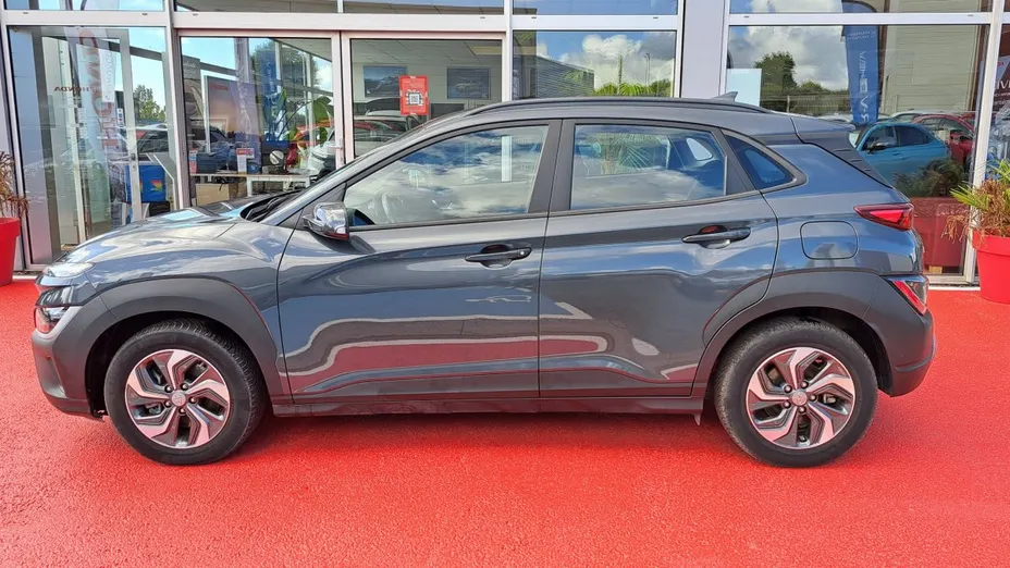 HYUNDAI Kona -