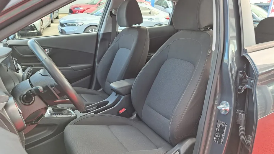 HYUNDAI Kona -